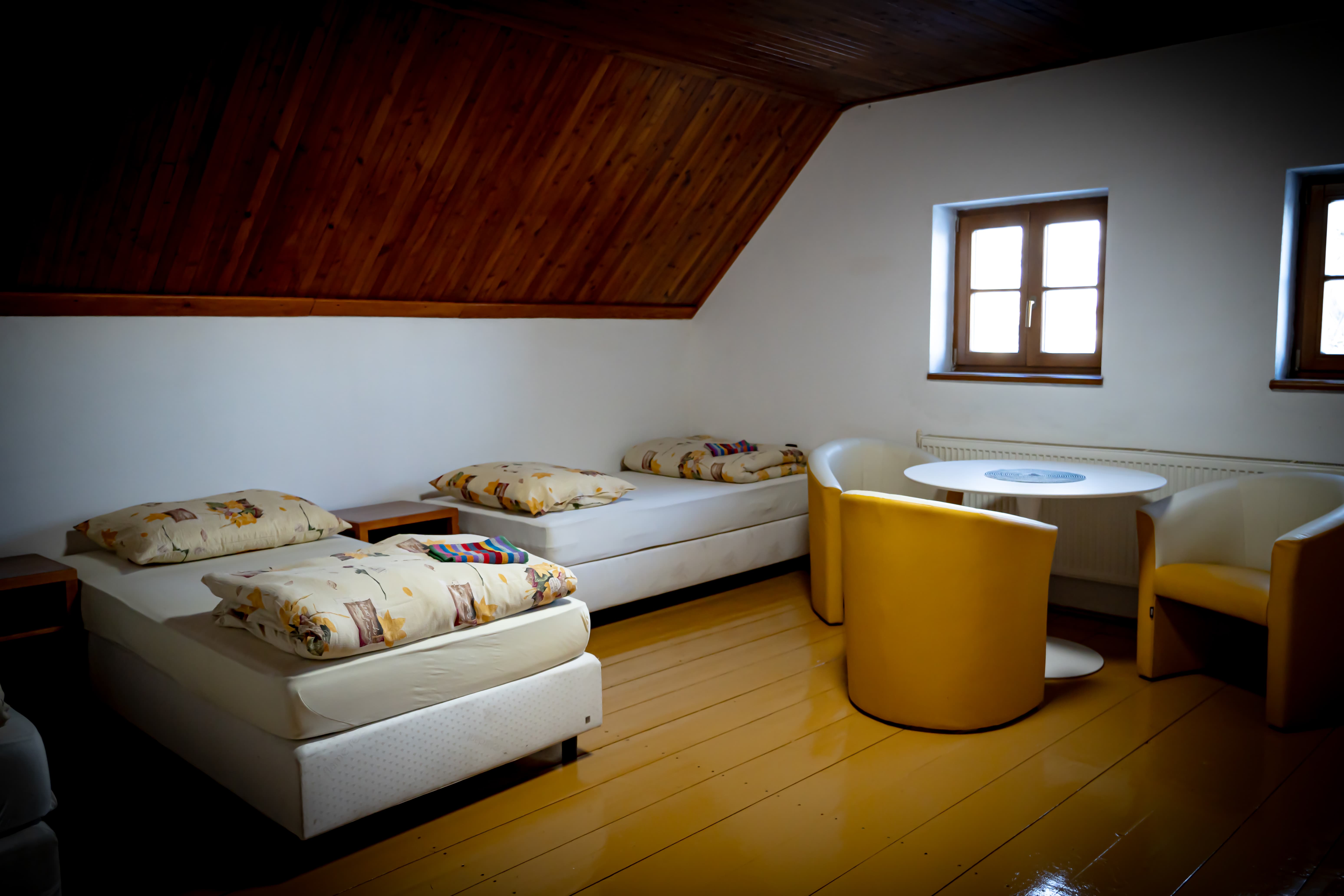 Izba 8